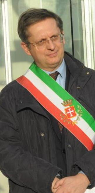 Sul sindaco giudizi contrapposti 