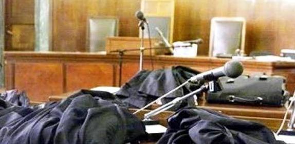Sesso con otto ragazzini ora quattro lo accusano 