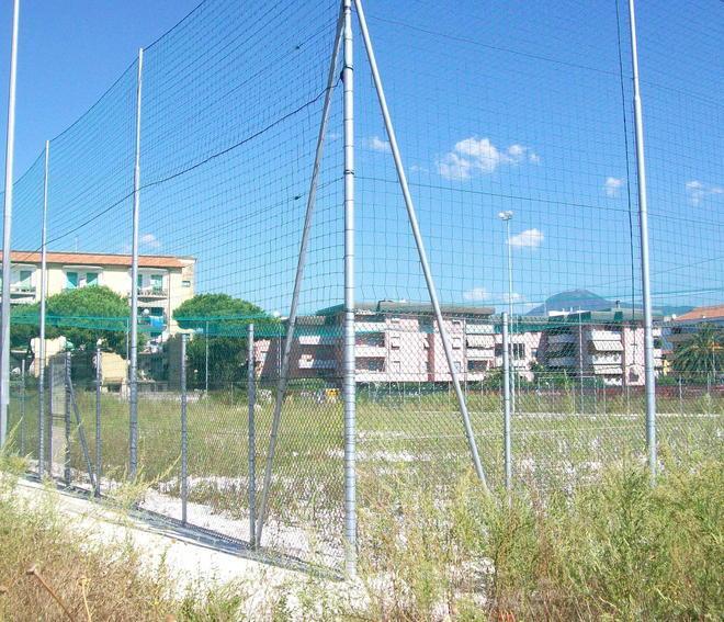 Ladri in azione al campo sportivo della Migliarina