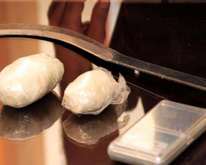 Nascondevano la droga nel bosco Arrestati con 5 grammi di cocaina 