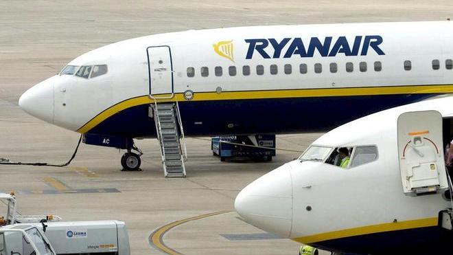 Verso le vacanze: i trucchi per volare a basso costo