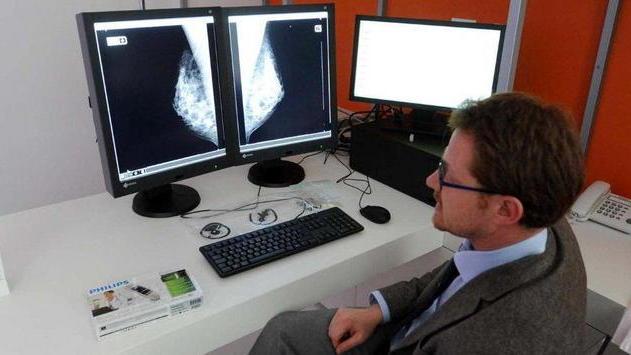 Uno staff multidisciplinare contro il tumore al seno