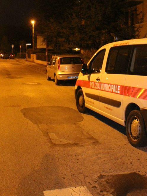 Ciclista travolto da un’auto pirata 
