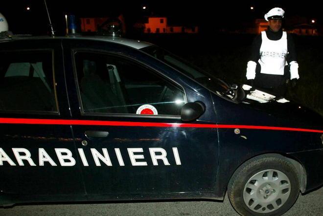 Cade dal tetto dell’asilo 