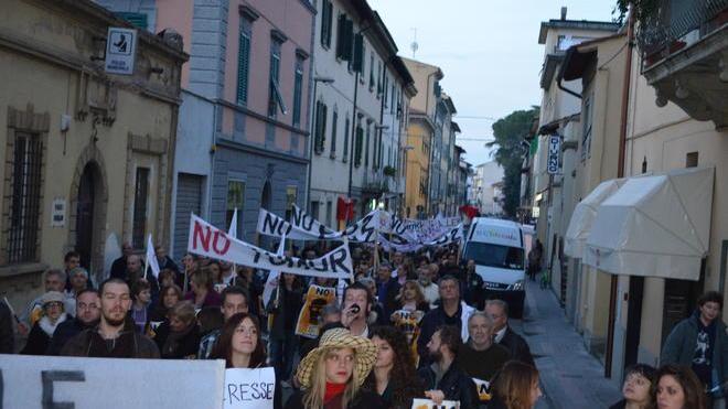 Sondaggio sul gas, protesta per l’installazione degli strumenti