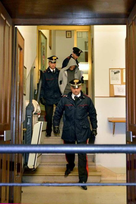 Avevano in casa un piccolo arsenale, arrestati padre e figlio 