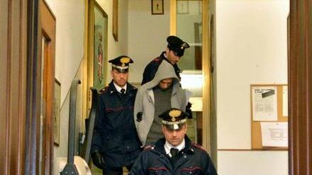 Avevano in casa un piccolo arsenale, arrestati padre e figlio