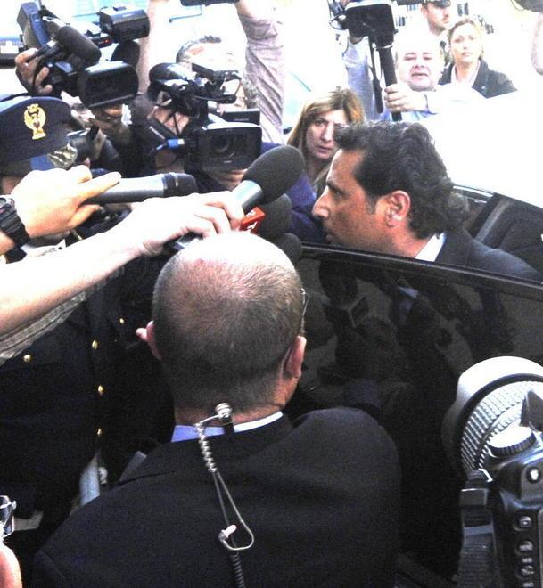 Schettino respinto al ristorante, la cucina era già chiusa 
