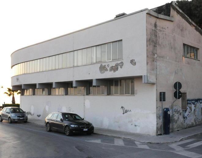 La scuola è pericolosa, chiusa 