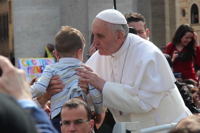 Dolci e gelati in onore di Papa Francesco al bar di Iolo 