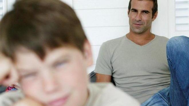 «5-600 euro per due figli con un salario da 1.500»