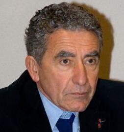 Otto mesi per un’ecografia addominale L’ex sindaco Cioni vittima dei tempi lunghi 