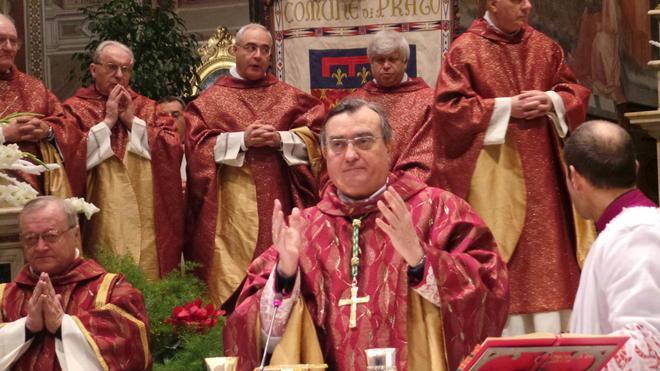 Trecento ragazzi pratesi in pellegrinaggio a Roma col vescovo