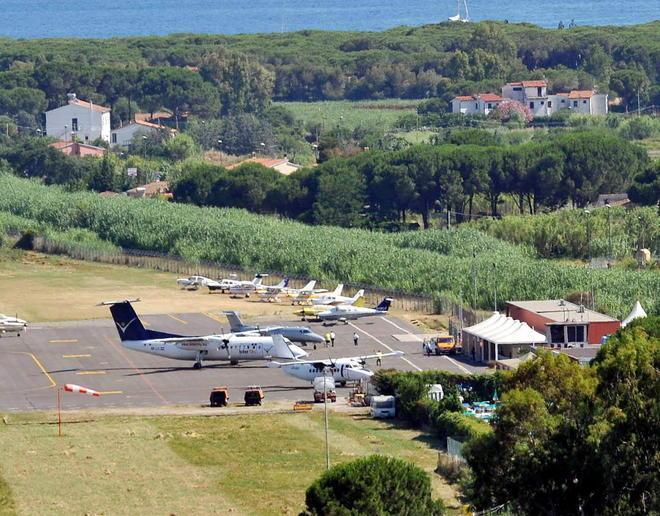 «Per l’aeroporto di Campo nessun rischio chiusura» 