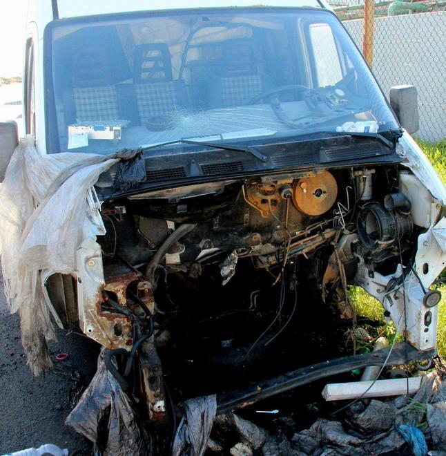 «Traffico illecito di pezzi d’auto» I vigili nell’officina fantasma 