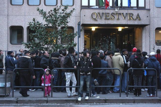 Va a denunciare lo smarrimento dei documenti e viene arrestato 