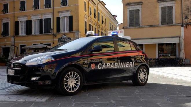 Controlli dei carabinieri nei centri estetici