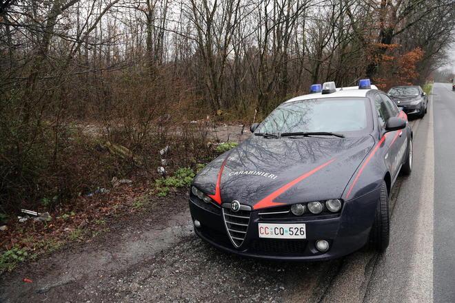 Rubano grondaie e le nascondono nel giardino della casa saccheggiata 