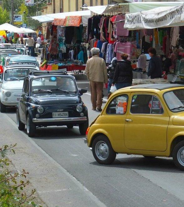 Ambulanti e negozi aperti per la fiera di domenica 28