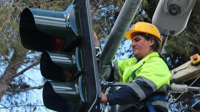 Ecco il semaforo in viale Nazario Sauro