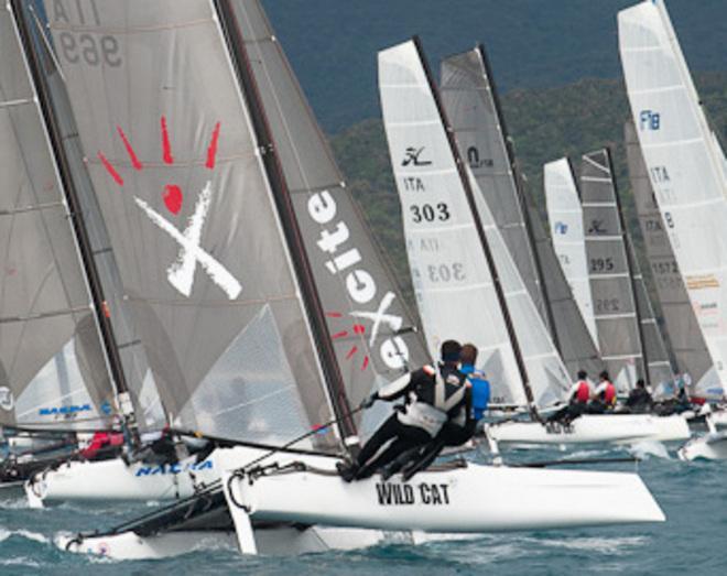 Sessanta equipaggi in acqua per la tre giorni dei Cat Days