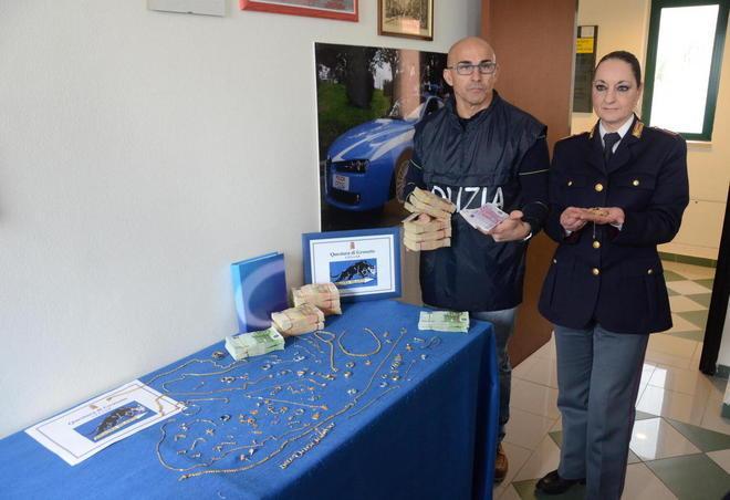 Ricettazione, denunciati due gioiellieri 