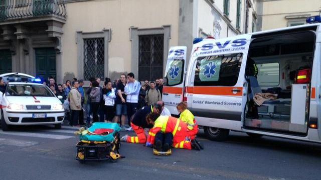 Travolto sulle strisce, è grave