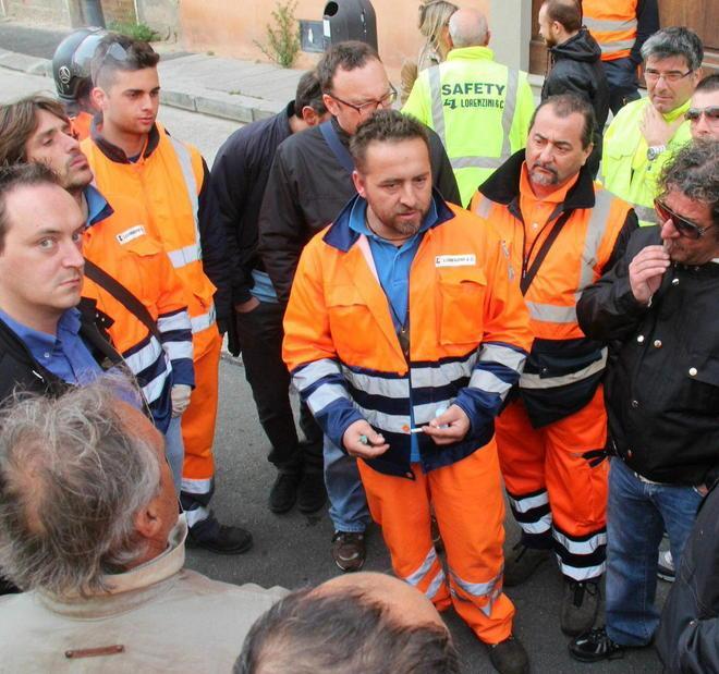 Lorenzini, in campo i lavoratori