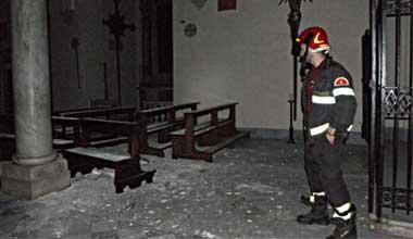Masa, crolla il tetto di una pieve del Mille 