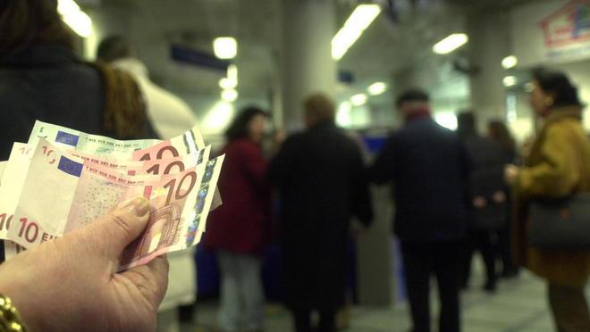 Preleva soldi dal conto in banca della madre defunta: condannato 