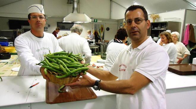 Tornano le sagre baccelli e artigianato da oggi al Tendone 