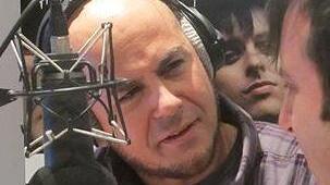 Tradita dal marito minaccia “l’altra” e poi chiama la radio