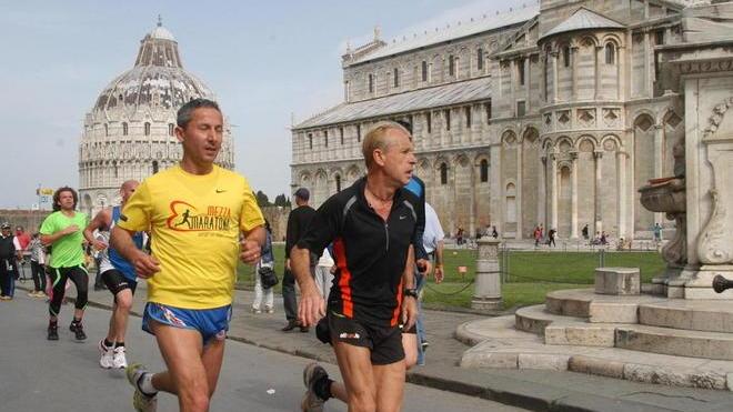 Tra mura e lungarni grande entusiasmo per la Strapazzata