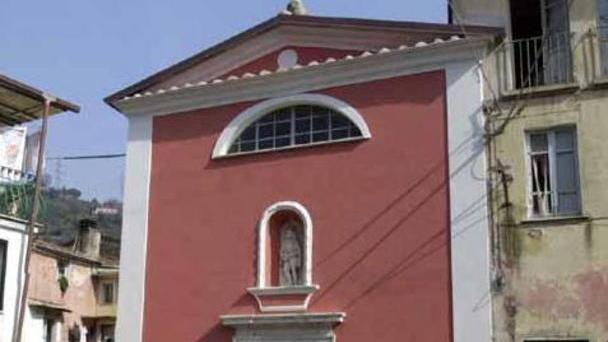 Chiese inagibili e pochi soldi