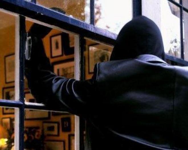 Razzia dei ladri in due villette vicino alla chiesa di Toringo 