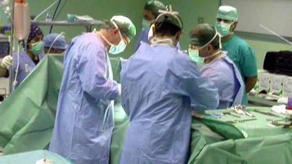 Gli perforarono l’intestino ora ottiene 60mila euro