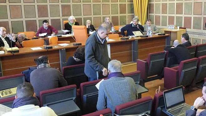 Il centrodestra spaccato tra Mugnai e Petrucci