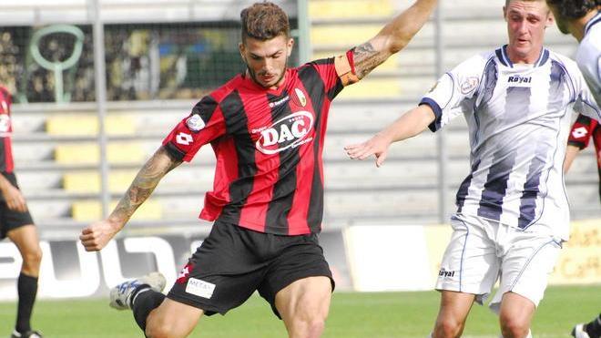 Lucchese, un derby con vista sui playoff