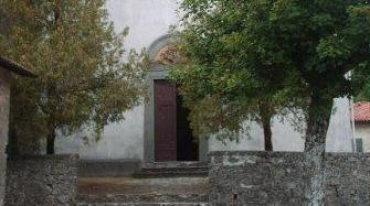 «Non abbattete la chiesa di Brucciano»