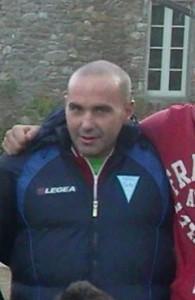 Rissa in campo e il mister finisce in ospedale 