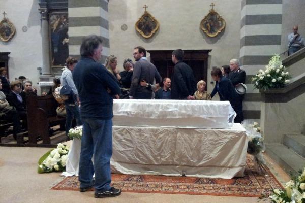 L'addio di Vaiano al piccolo Mattia, morto a 11 anni per una malattia incurabile 