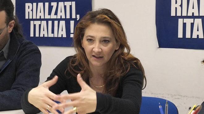 Silvestri resta nel Pdl ma spara a zero sul gruppo dirigente
