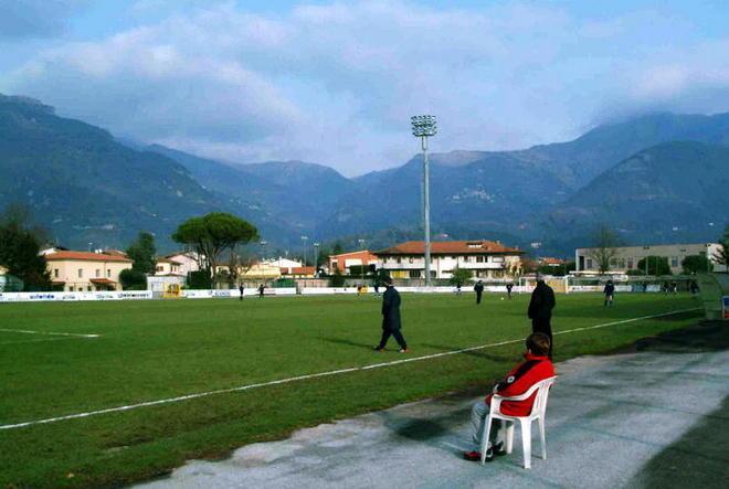 Ladri nella sede del Camaiore calcio