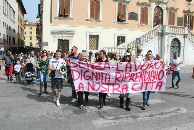 Primo maggio di protesta e solidarietà con Livorno 2013 