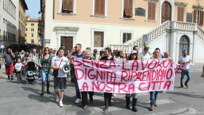 Primo maggio di protesta e solidarietà con Livorno 2013