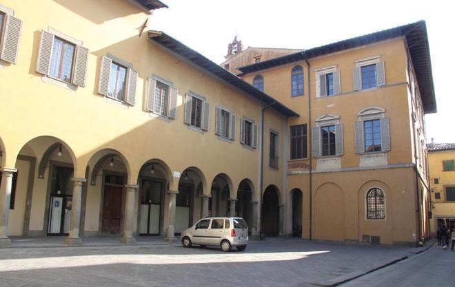 Quattro piazze liberate dalle auto in sosta 