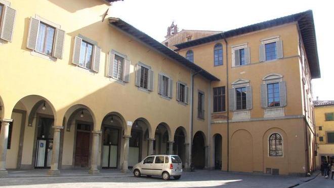 Quattro piazze liberate dalle auto in sosta