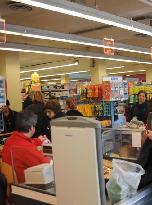 Tanti supermercati aperti tutto il giorno per gli ultimi acquisti 