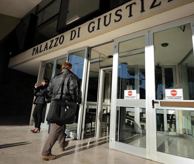 Due mesi di lavori gratis all’Arci 