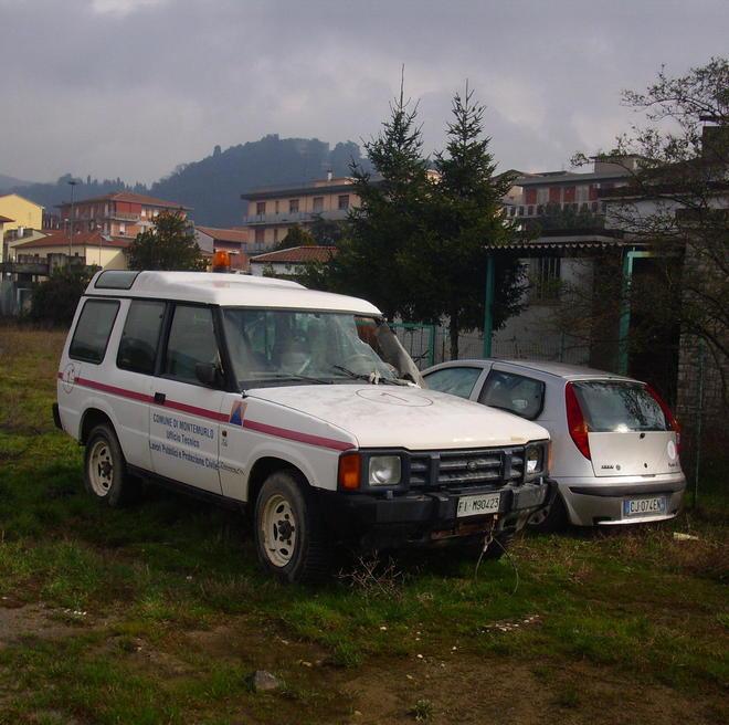 Auto abbandonate, pioggia di multe 